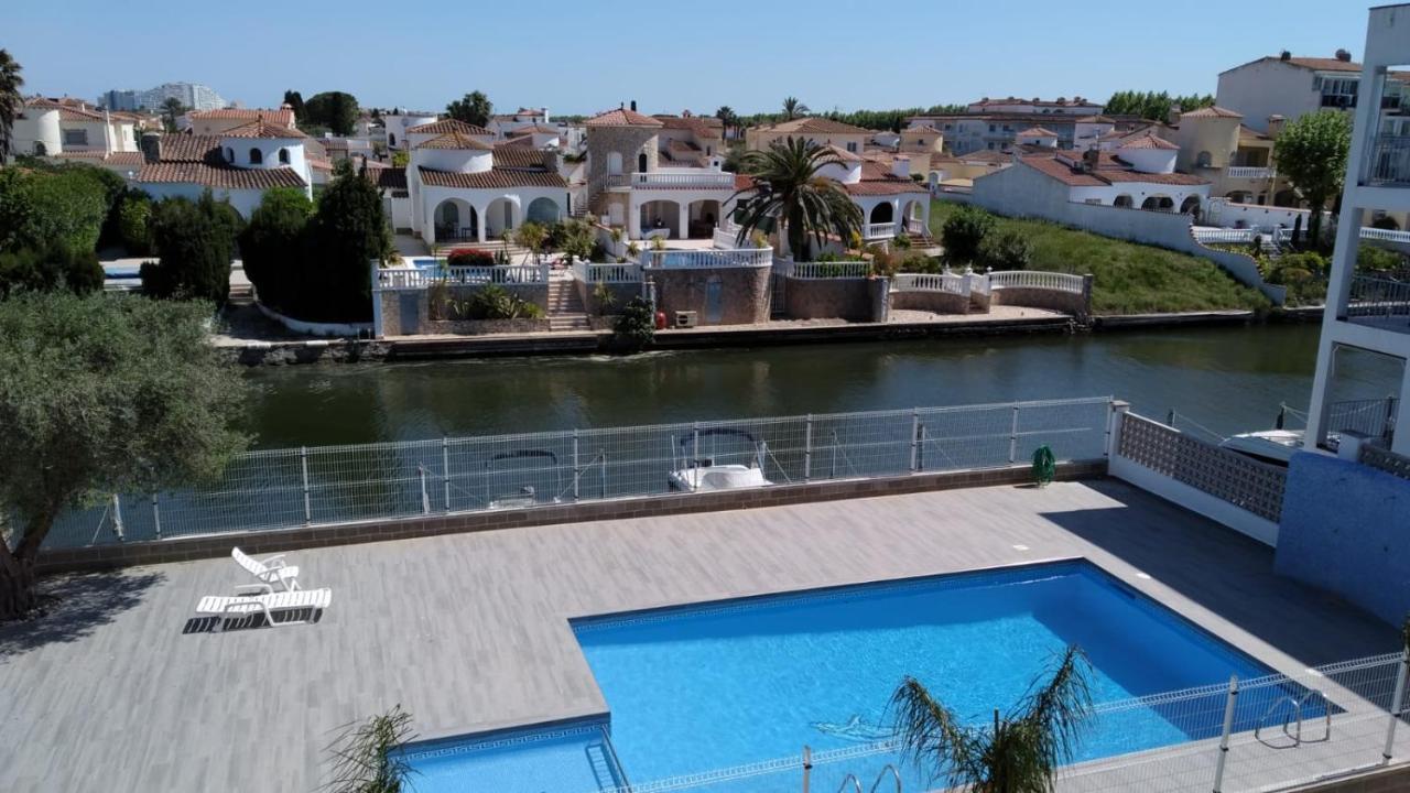 Apartament Amb Piscina Empuriabrava Luaran gambar
